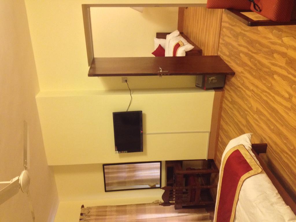 Potala Tourist Home Kathmandu Ngoại thất bức ảnh