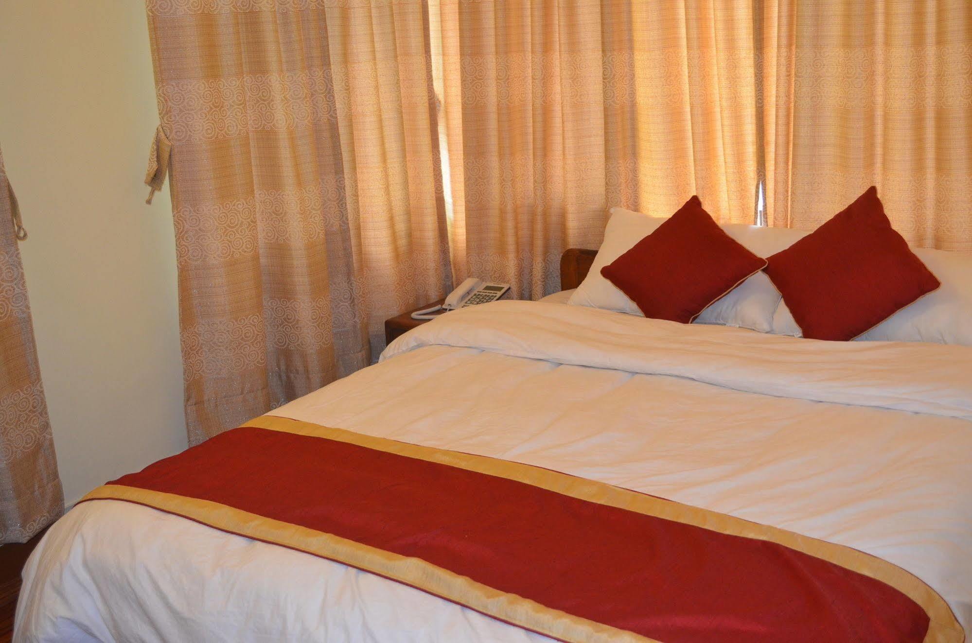 Potala Tourist Home Kathmandu Ngoại thất bức ảnh